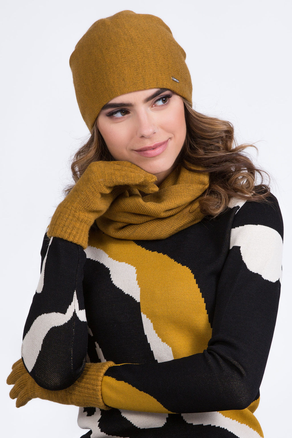 Czapka Damska, Model: Gloria, Kolor: musztardowy, Skład materiału: 50% Akryl; 30% Wełna; 20% Poliamid, Rozmiar: Uniwersalny (54-60) (Czapka Damska, zdjęcie 2)