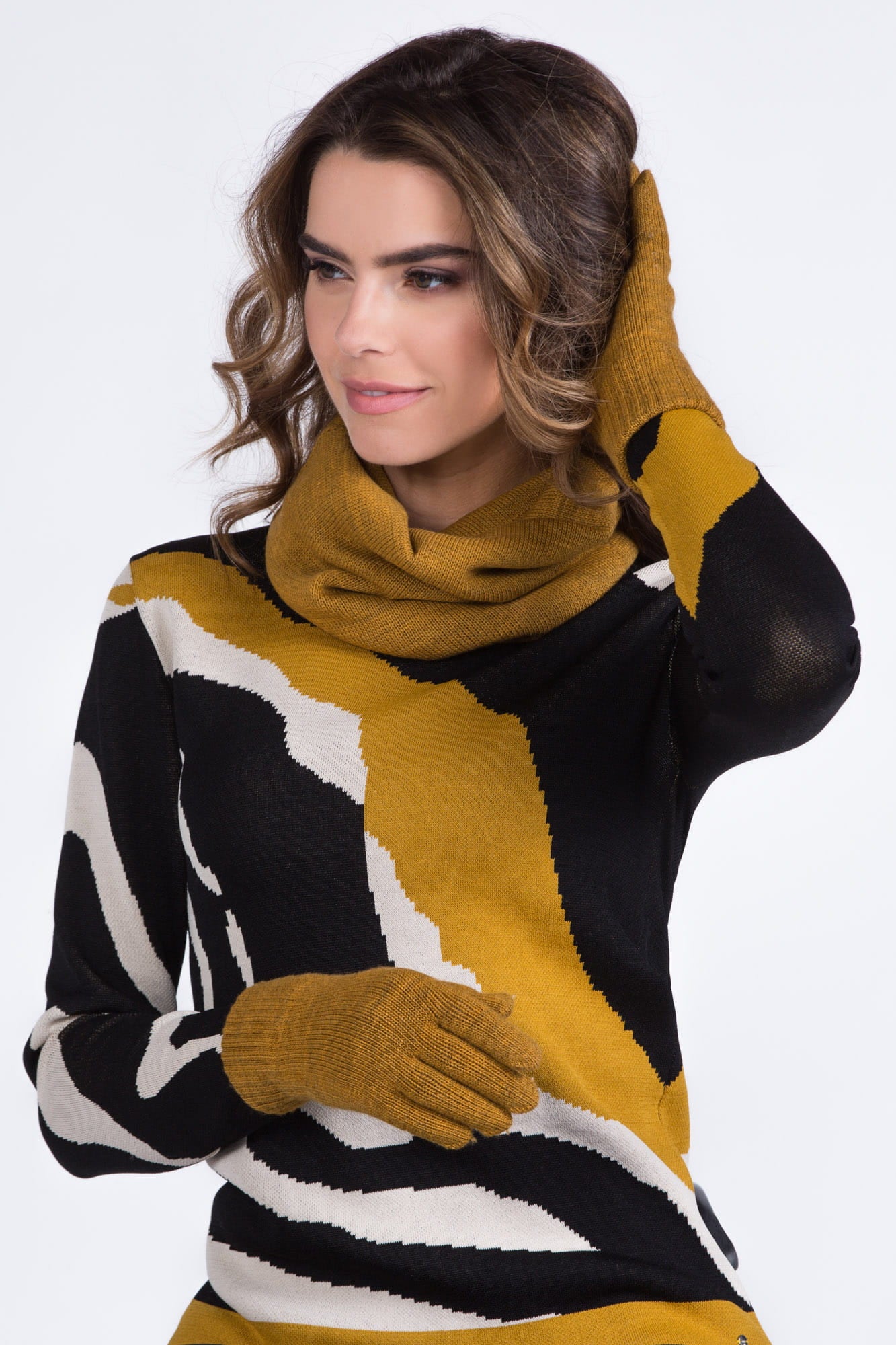 Komin Dámský, Model: Komin*04, Barva: hořčicová, Složení materiálu: 50% Akryl; 30% Vlna; 20% Polyamid (Komin Dámský, fotografie 2)