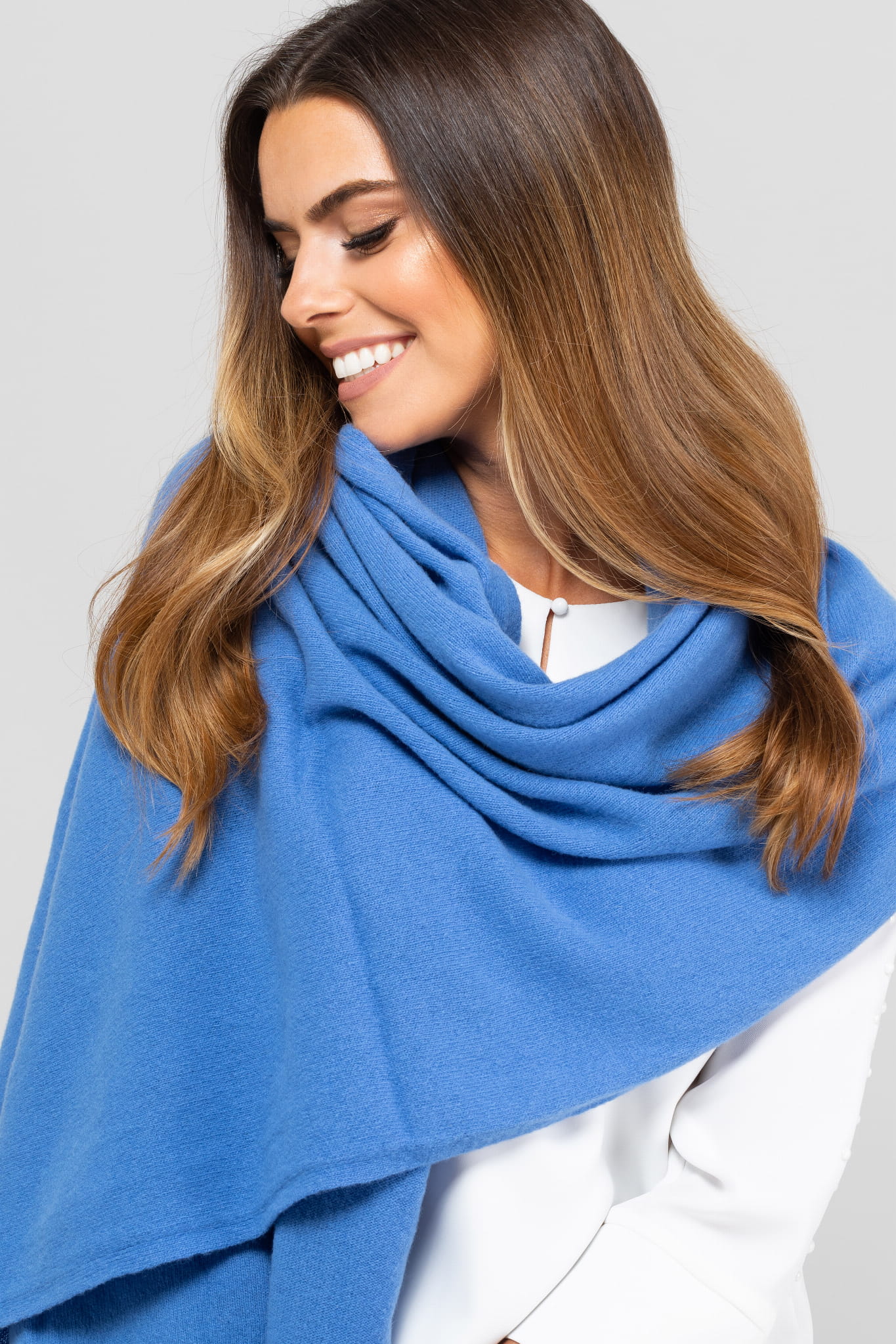 Model: Szalik-01, Kolor: niebieski, Skład materiału: 80% Wełna; 20% Poliamid, Przeznaczenie: Jesień/Zima, Wymiary(długość/szerokość): 180cm/65cm