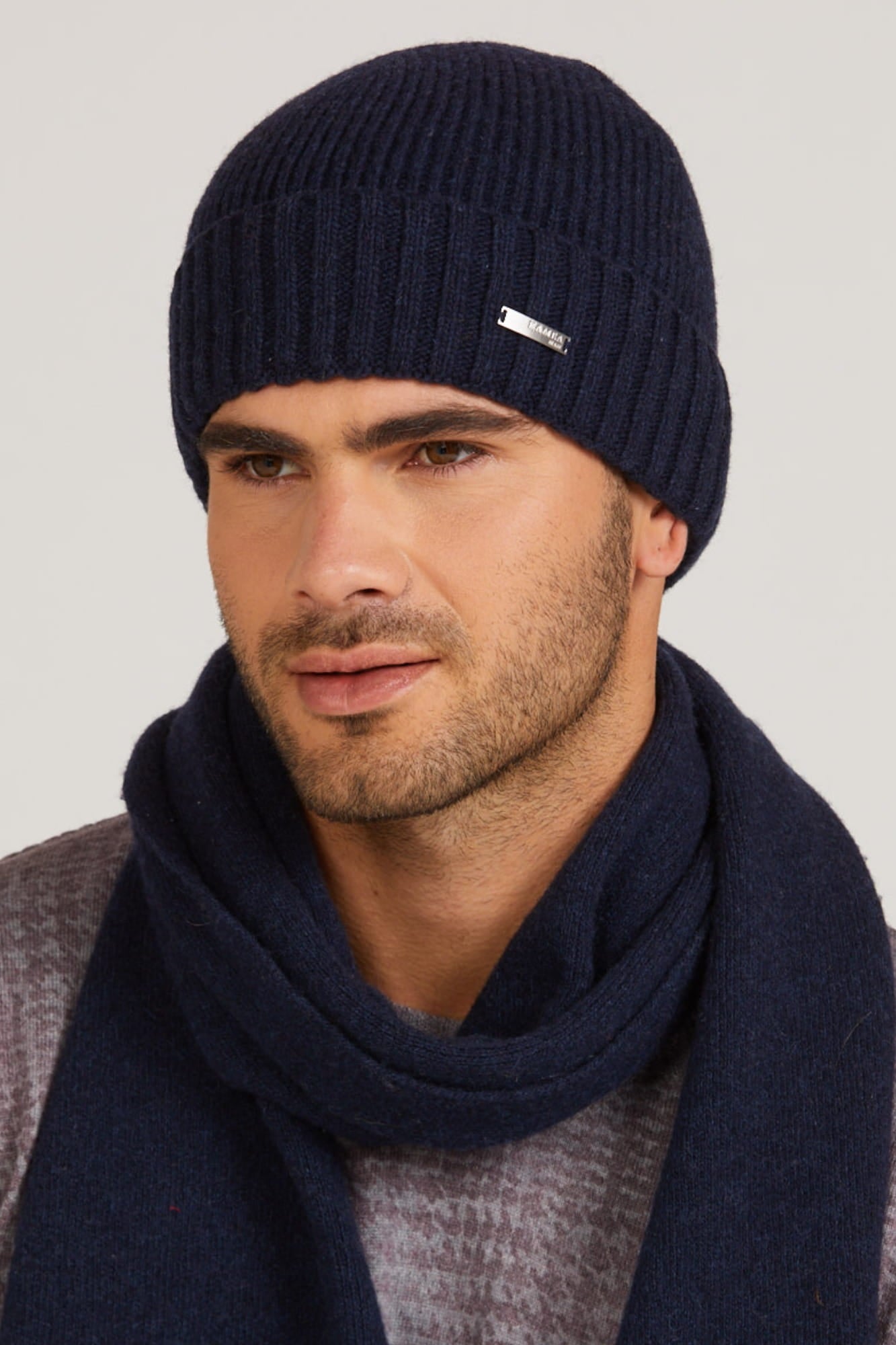 Czapki, Model: Carlos, Kolor: granatowy, Skład materiału: 80% Wełna; 20% Poliamid, Rozmiar: Uniwersalny (54-62)