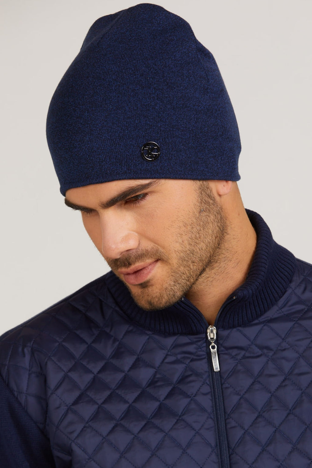 Čepice, Model: Harrisburg, Barva: námořnická modř, Složení materiálu: 54% Polyakryl; 44% Viskóza; 2% Elastan, Určení: Podzim/Zima, Velikost: Univerzální (54-60) (Čepice, fotografie 3)