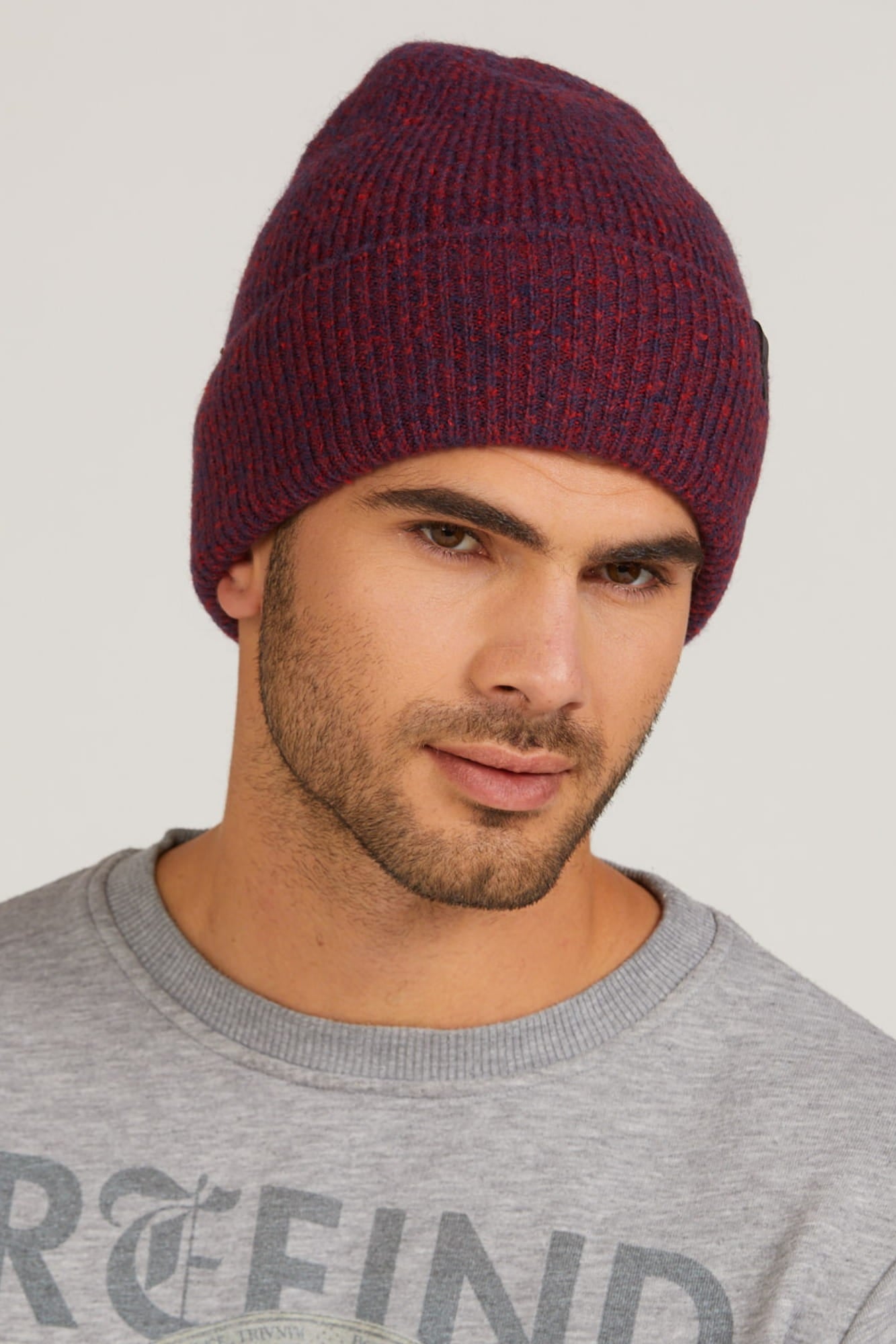 Widok z przodu czapki ORAZIO, ukazujący jej jednolitą barwę i kształt | KAMEA | Spironik.pl