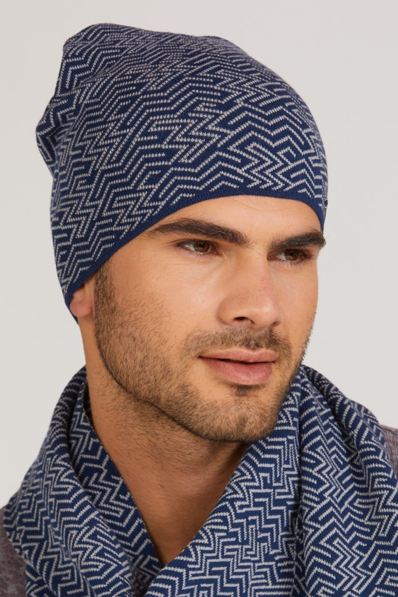 Czapka Męska, Model: Rufino, Kolor: granatowy, Skład materiału: 97% Wiskoza; 3% Elastan, Przeznaczenie: Jesień/Zima, Rozmiar: Uniwersalny (54-62)