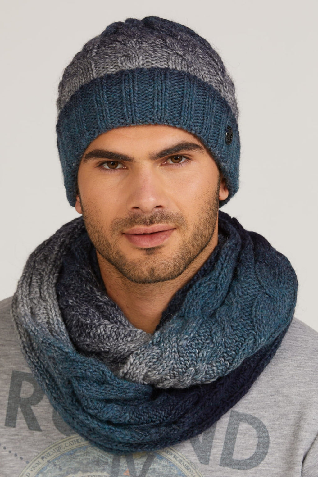 Čepice, Model: Rosario, Barva: džínová, Složení materiálu: 55% Poliakryl; 25% Vlna; 20% Alpaka, Velikost: Univerzální (54-62) (Čepice, fotografie 3)