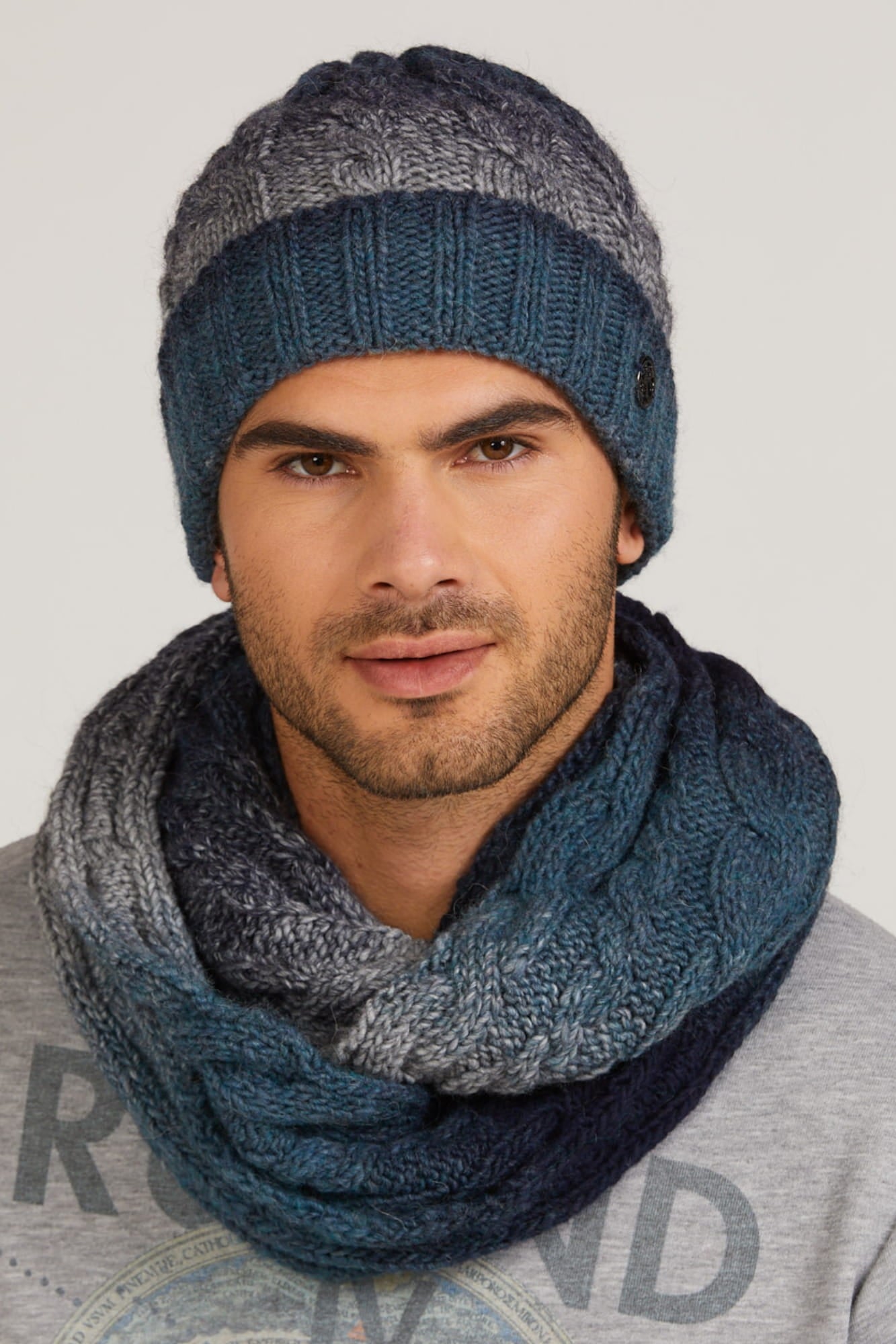 Čepice, Model: Rosario, Barva: džínová, Složení materiálu: 55% Poliakryl; 25% Vlna; 20% Alpaka, Velikost: Univerzální (54-62) (Čepice, fotografie 3)