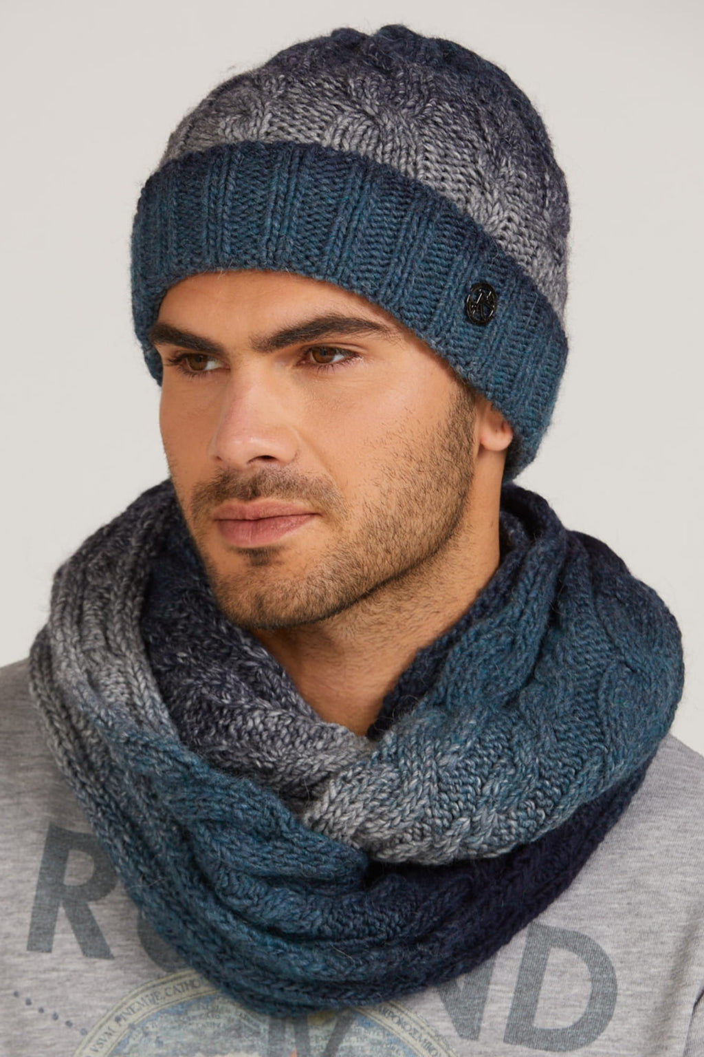 Čepice, Model: Rosario, Barva: džínová, Složení materiálu: 55% Poliakryl; 25% Vlna; 20% Alpaka, Velikost: Univerzální (54-62) (Čepice, fotografie 2)