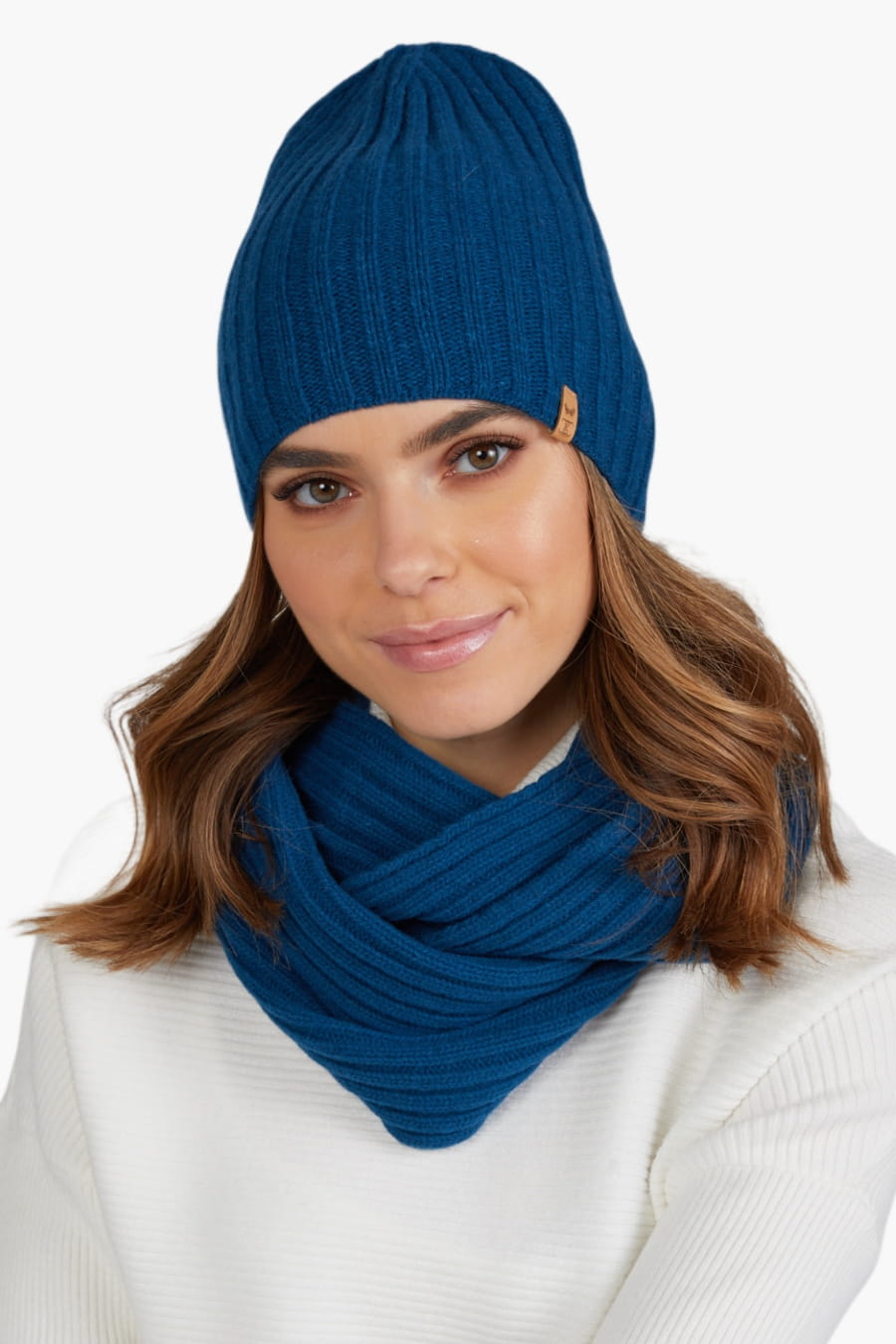 Čepice, Model: Perla, Barva: tyrkysová, Složení materiálu: 90% Vlna; 10% Polyamid, Velikost: Univerzální (54-60) (Čepice, fotografie 4)