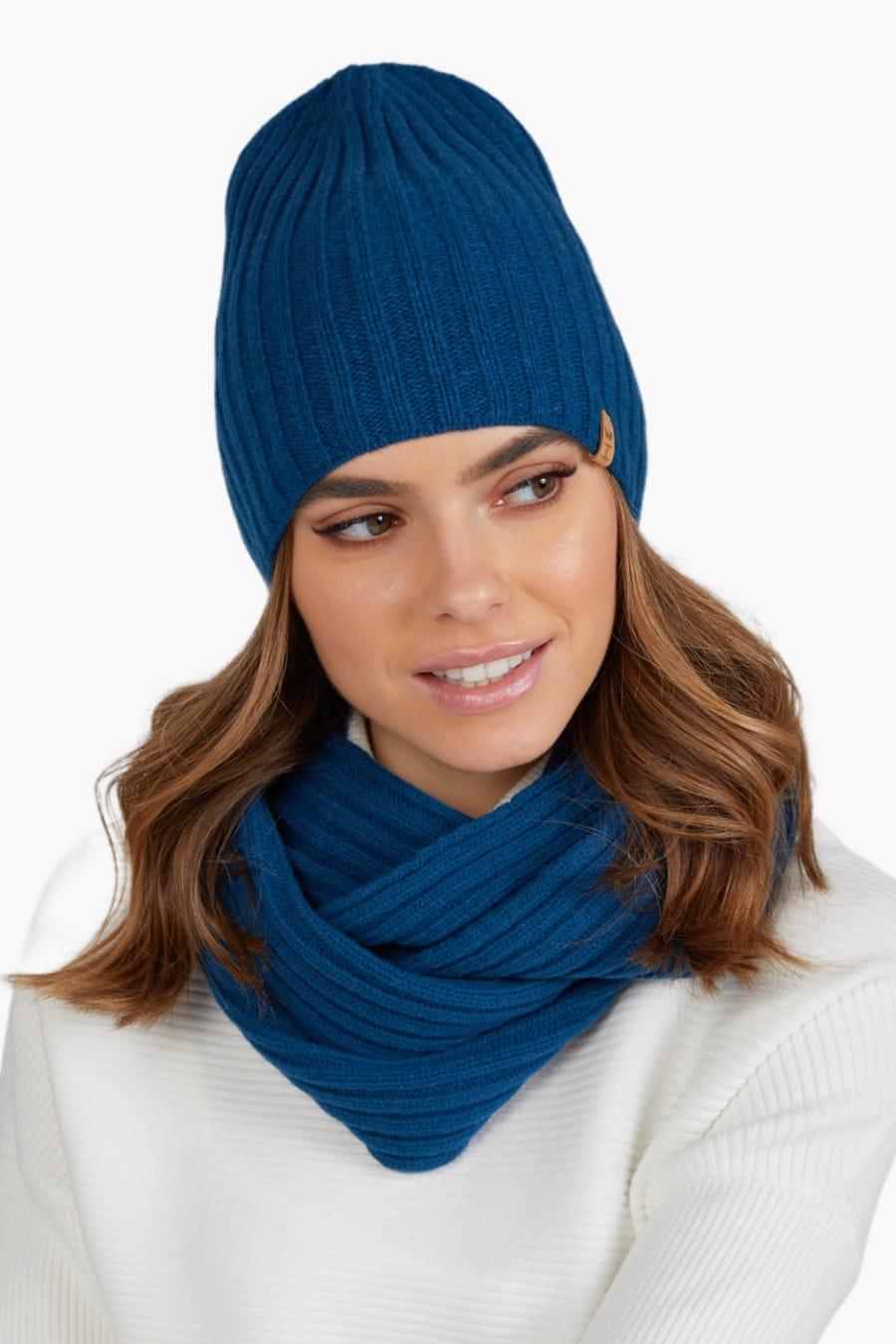 Čepice, Model: Perla, Barva: tyrkysová, Složení materiálu: 90% Vlna; 10% Polyamid, Velikost: Univerzální (54-60) (Čepice, fotografie 5)