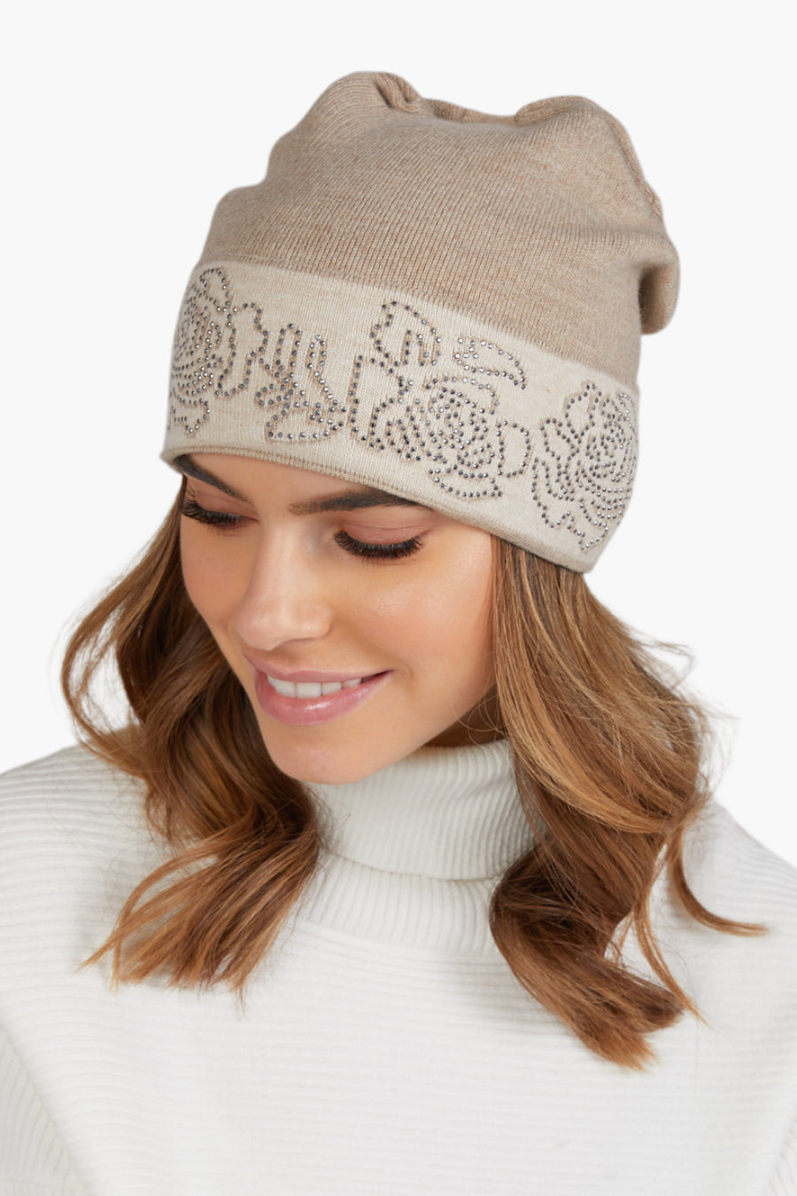 Czapka Damska, Model: Liliana_Kokarda, Kolor: ciemny beżowy, Skład materiału: 55% Akryl; 30% Wełna; 15% Poliamid, Rozmiar: Uniwersalny (54-60) (Czapka Damska, zdjęcie 12)