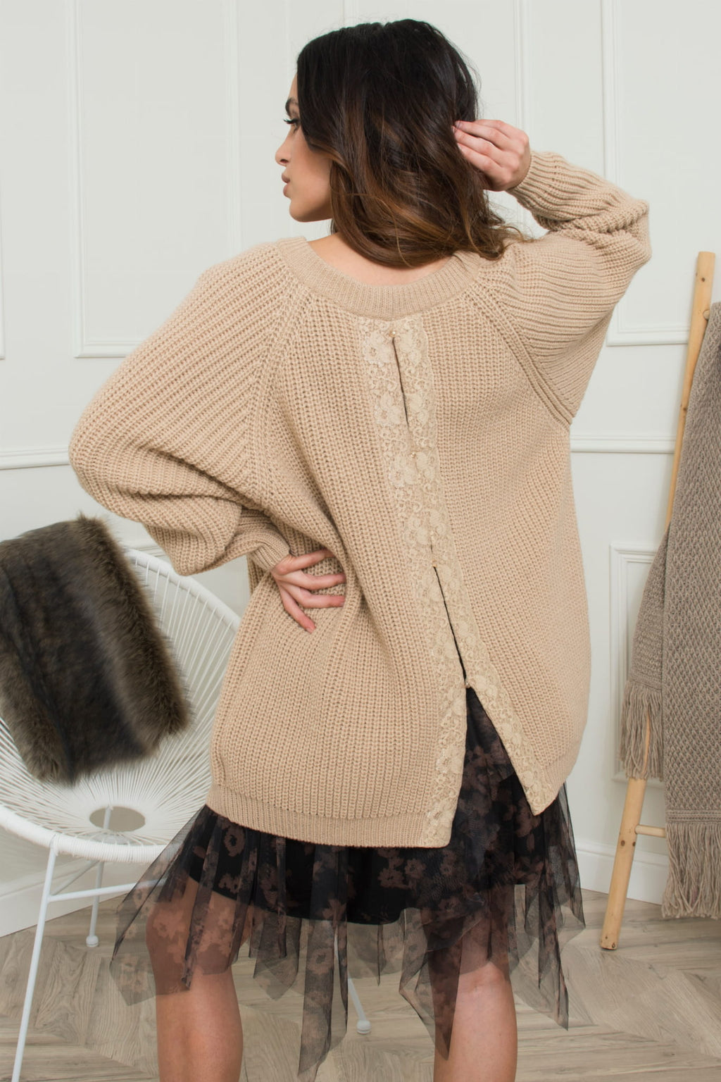 Sweter Damski, Model: Rosalia, Kolor: ciemny beżowy, Skład materiału: 50% Akryl; 30% Wełna; 10% Wiskoza; 10% Alpaka (Sweter Damski, zdjęcie 5)