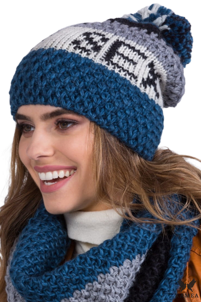 Czapki, Model: Fabia, Kolor: turkusowy, Skład materiału: 30% Wełna; 30% Akryl; 20% Alpaka; 20% Moher, Przeznaczenie: Jesień/Zima, Rozmiar: Uniwersalny (54-60)