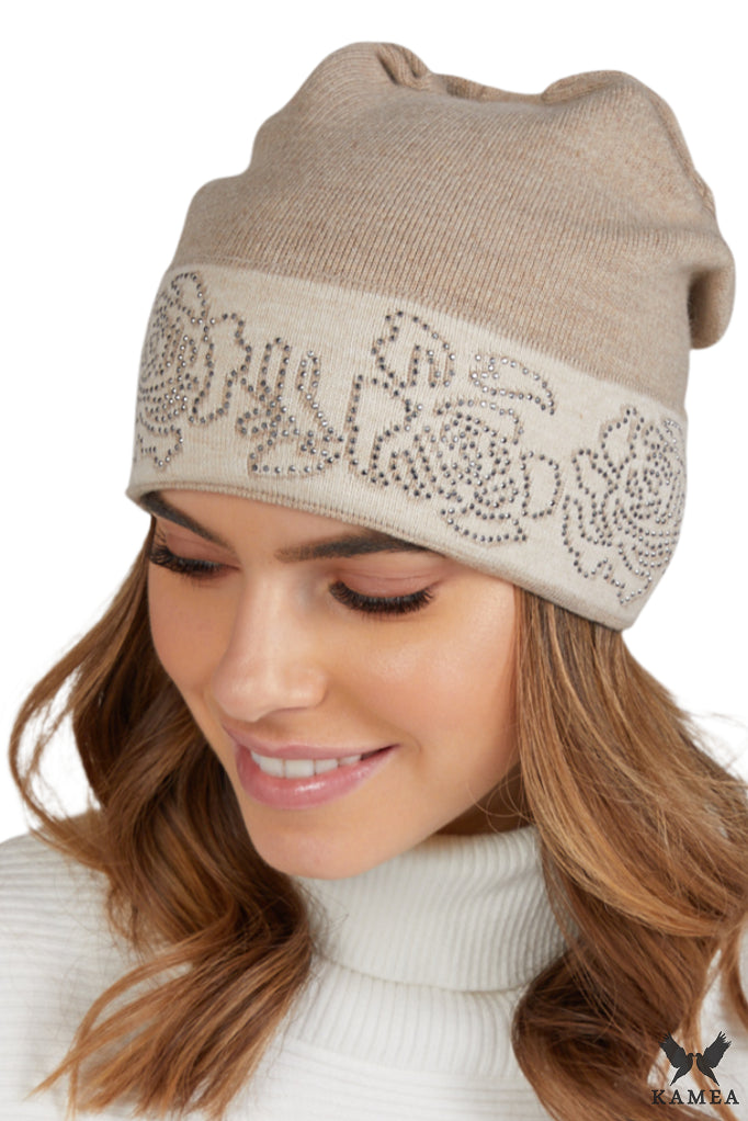 Czapka Damska, Model: Liliana_Kokarda, Kolor: ciemny beżowy, Skład materiału: 55% Akryl; 30% Wełna; 15% Poliamid, Rozmiar: Uniwersalny (54-60) (Czapka Damska, zdjęcie 11)
