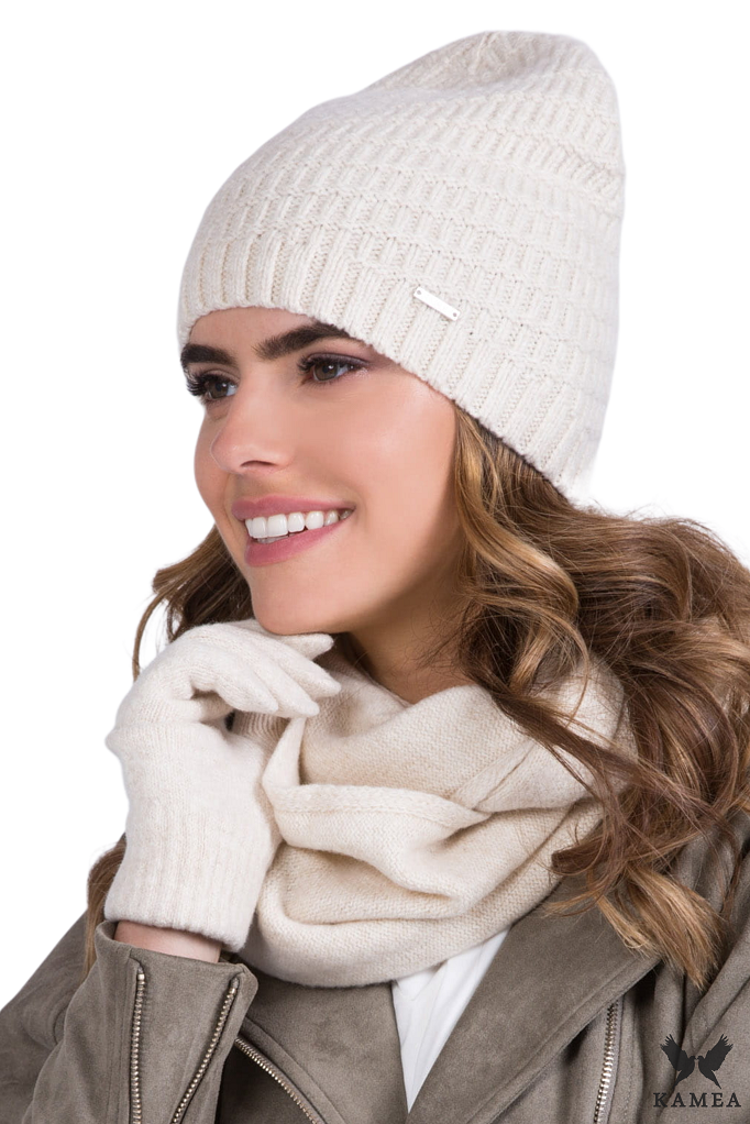 Čepice, Model: Nefra, Barva: béžová, Složení materiálu: 80% Vlna; 20% Polyamid, Určení: Podzim/Zima, Velikost: Univerzální (54-60)