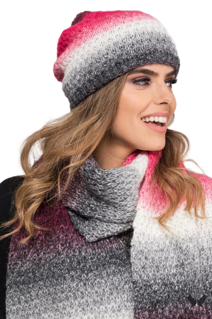 Czapki, Model: New York, Kolor: malinowy, Skład materiału: 55% Poliakryl; 25% Wełna; 20% Alpaka, Rozmiar: Uniwersalny (54-60)