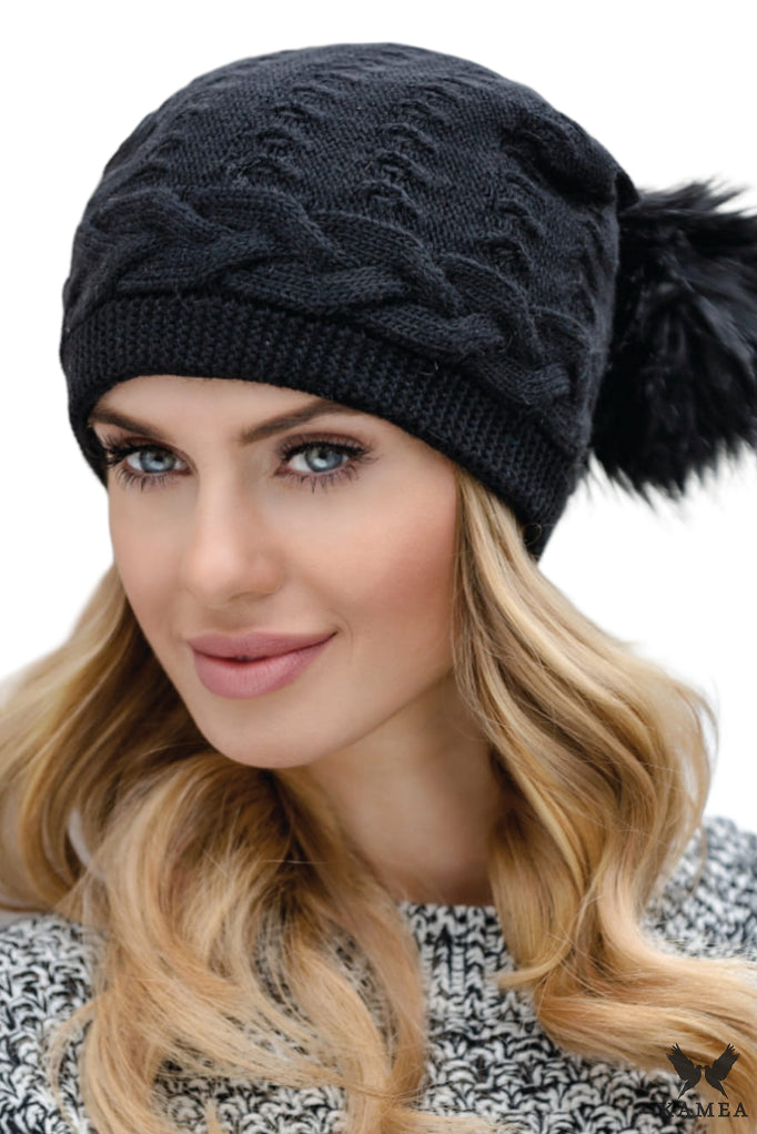 Czapka Damska, Model: Martyna, Kolor: czarny, Skład materiału: 50% Akryl; 20% Wełna; 15% Alpaka; 15% Wiskoza, Przeznaczenie: Jesień/Zima, Rozmiar: Uniwersalny (54-60)