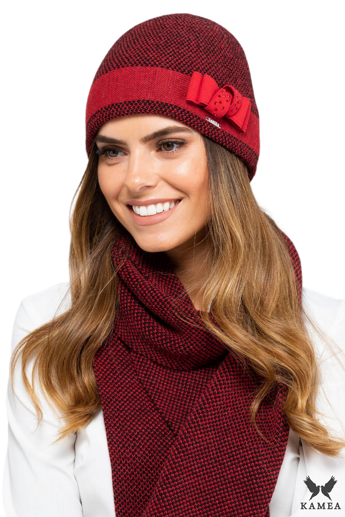 Czapki, Model: Katalonia, Kolor: czerwony, Skład materiału: 50% Akryl; 30% Wełna; 10% Wiskoza; 10% Alpaka, Rozmiar: Uniwersalny (54-60)