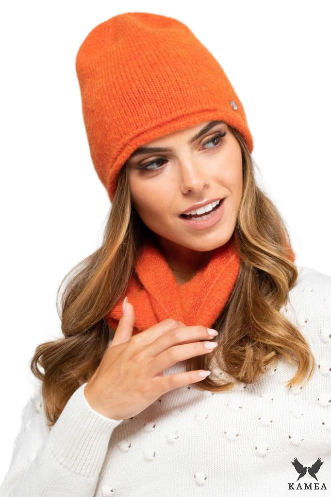 Czapka Damska, Model: Kentucky, Kolor: orange, Skład materiału: 45% Poliamid; 15% Merynos Wełna; 14% Poliester; 12% Kid Moher; 12% Wiskoza; 2% Elastan, Rozmiar: Uniwersalny (54-60)