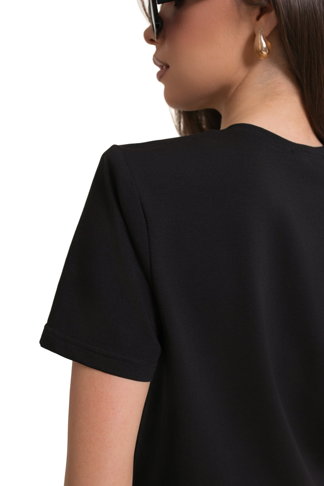 Czarny T-shirt damski Bastet Girl z efektownym nadrukiem i prostym krojem do codziennych stylizacji | Spironik.pl