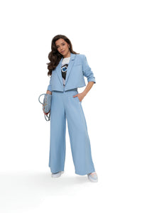 Kurze, zweireihige Jacke – lockere Passform. Farbe: Himmelblau