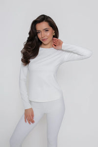 Women's long-sleeved blouse with a delicate ribbed trim – fitted and stretchy. Ecru color