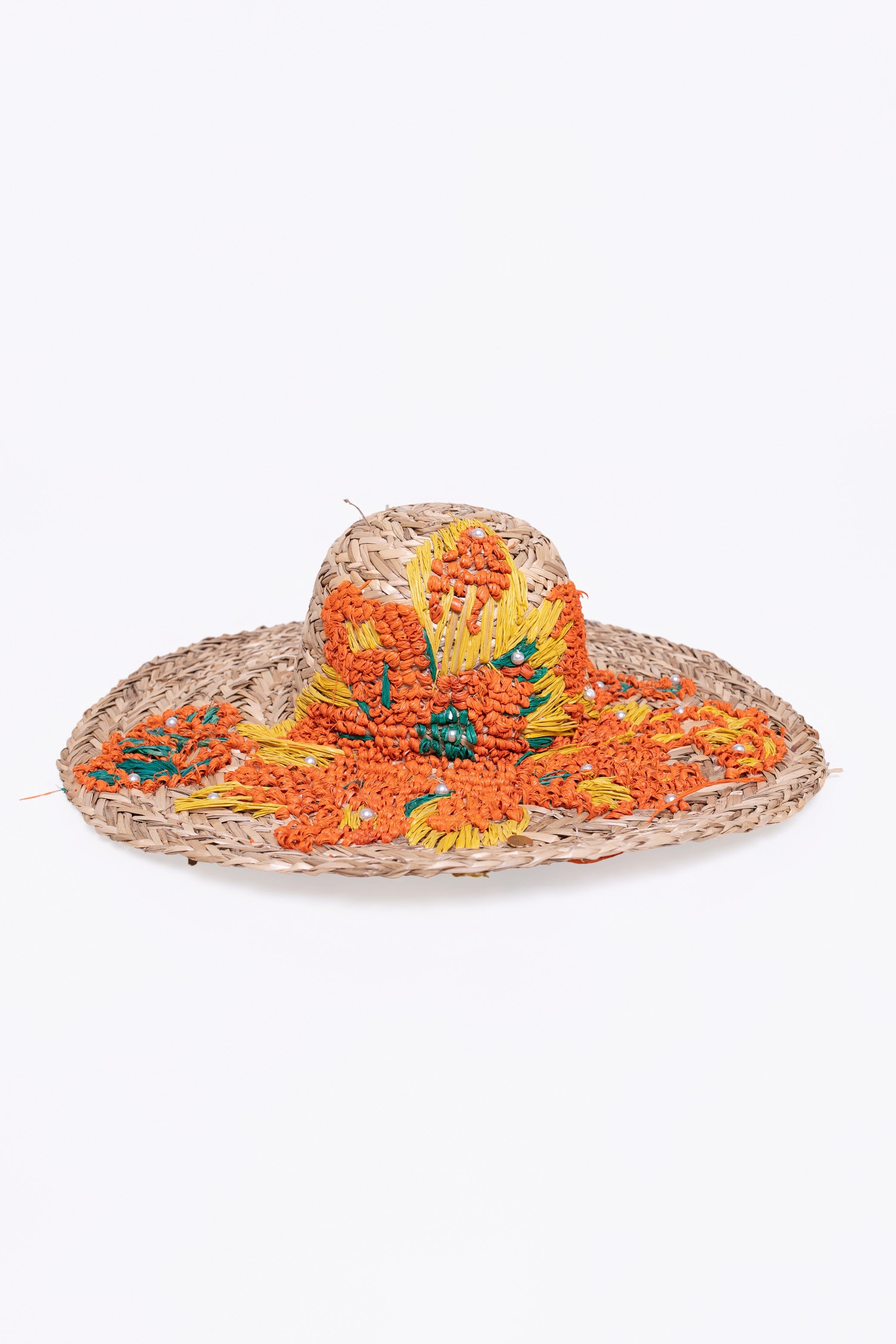 Słomkowy kapelusz damski boho z pomarańczowo-żółtym haftem i szerokim rondem idealny na lato | BastetStore | Spironik.pl