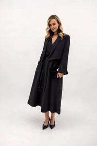 Kurze, zweireihige Jacke – lockere Passform. Farbe: Graphit