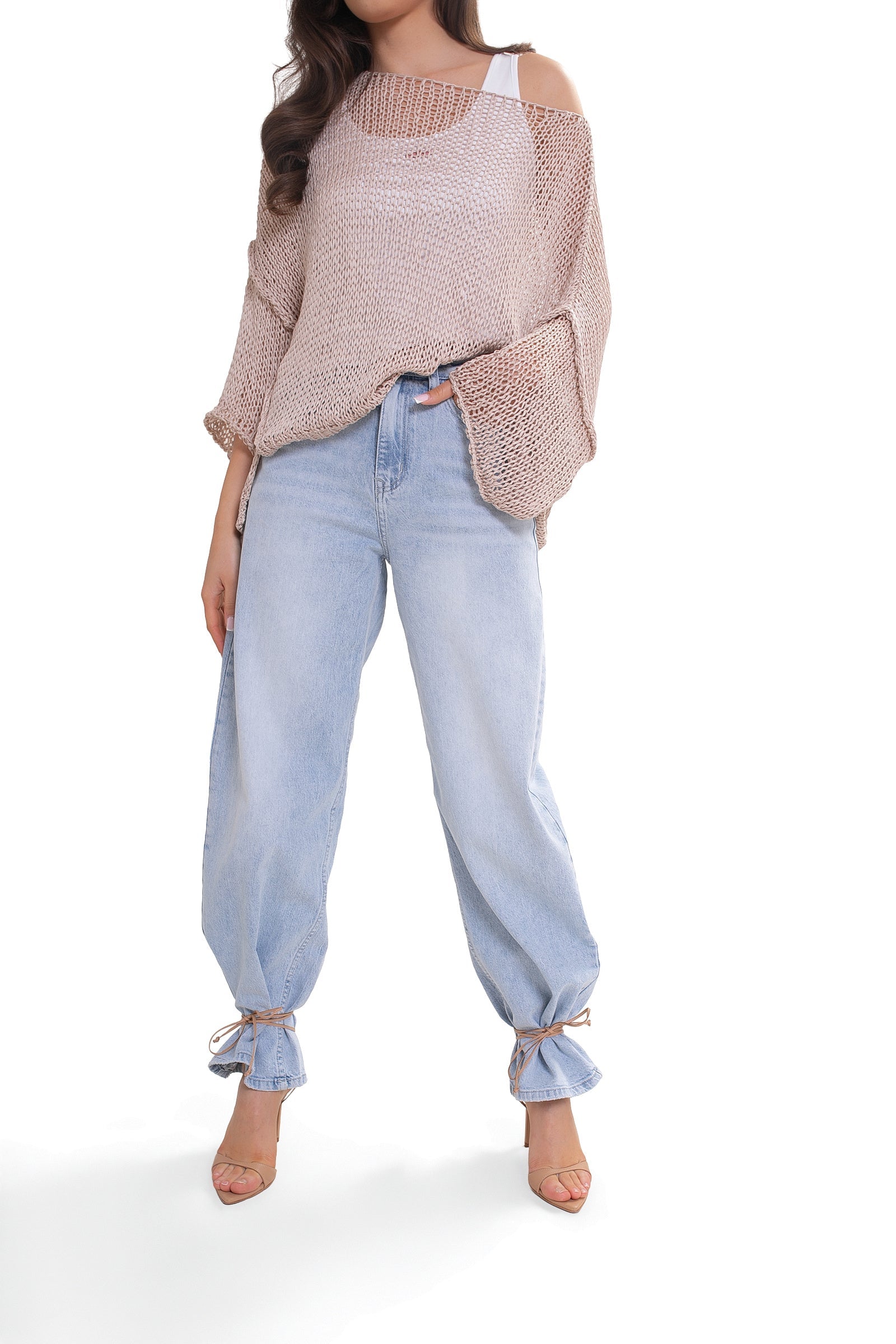 INES jeansy damskie z prostymi nogawkami podkreślające linię sylwetki i komfort noszenia | Bastet | Spironik.pl