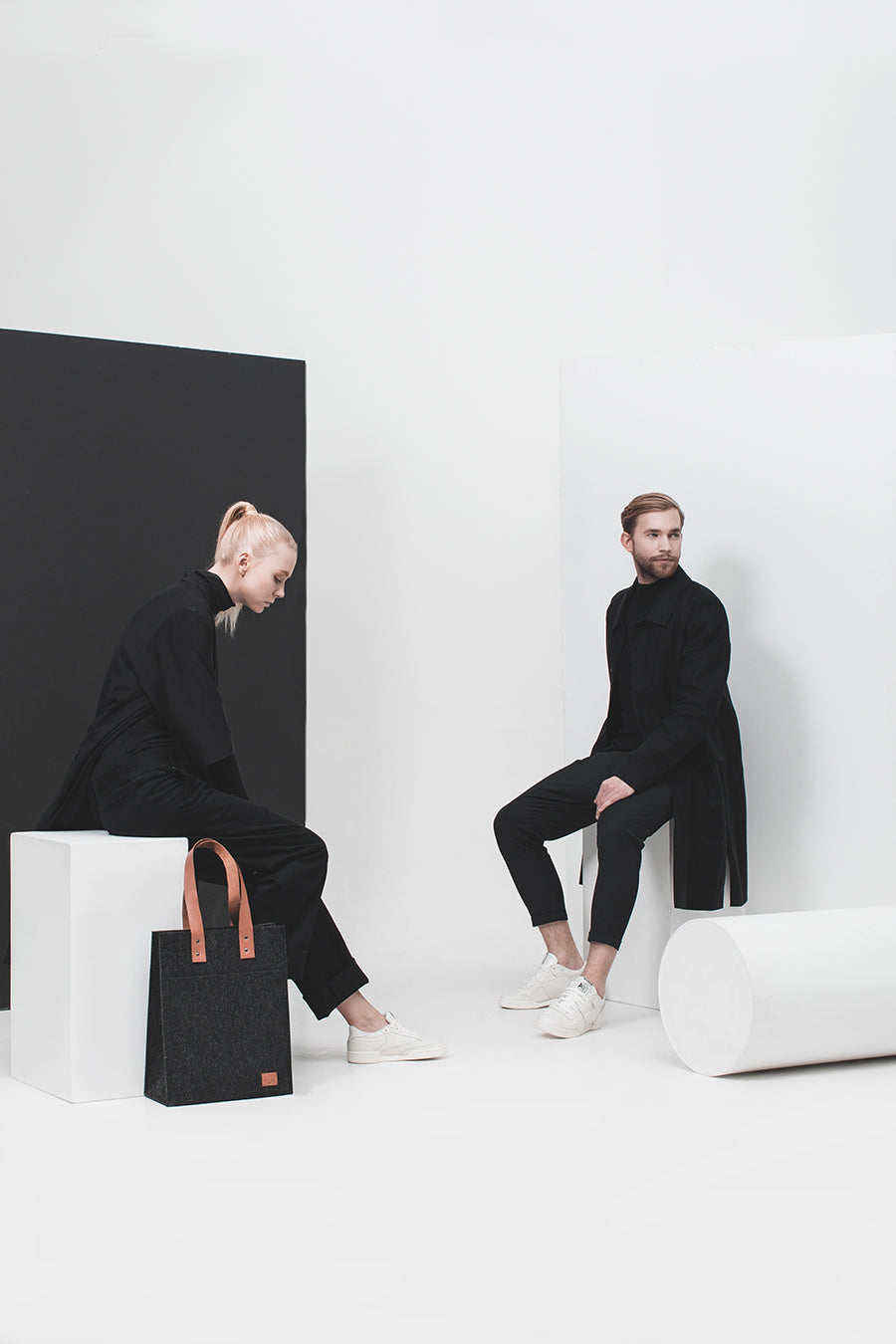 Czarna torba shopper Hennes eco filc, klasyczna forma