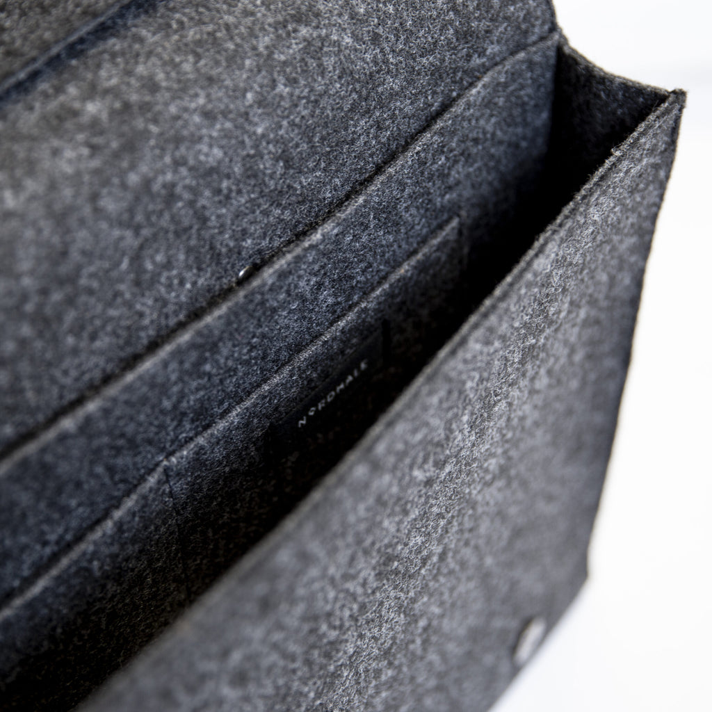 Torba na laptopa Hjo – detal materiału i szwów, ECO trwałość i wysoka jakość.