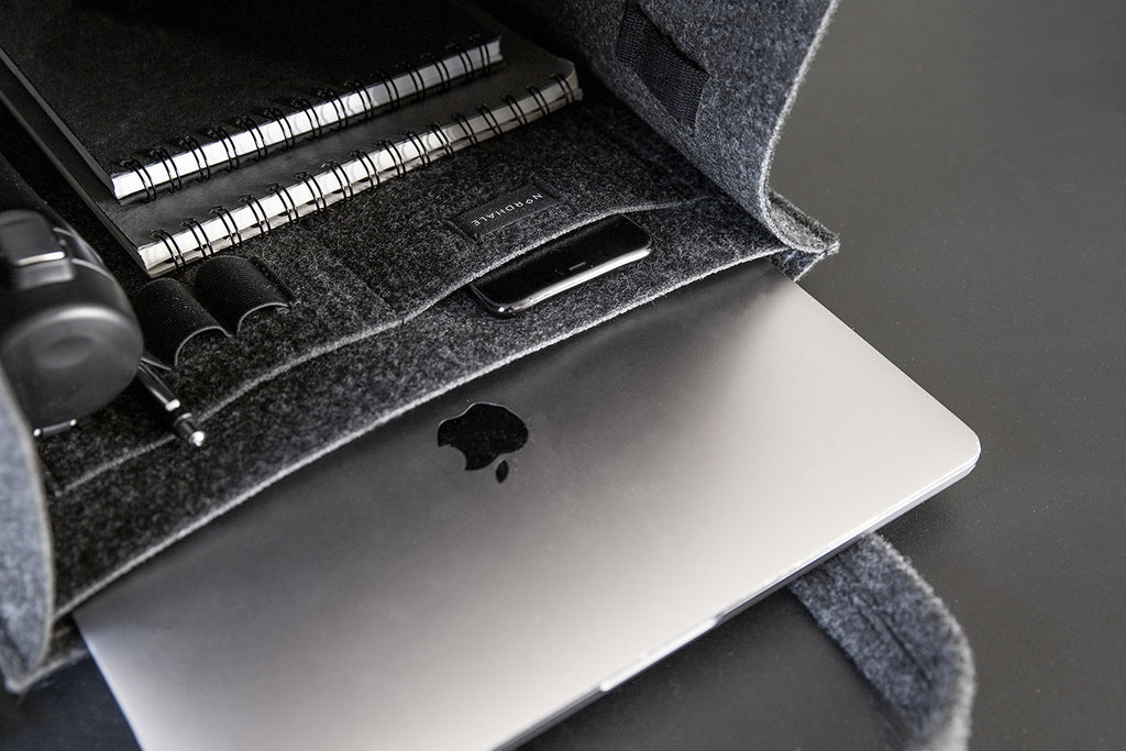 Stylowa torba na laptopa unisex – elegancja, moda, minimalizm.