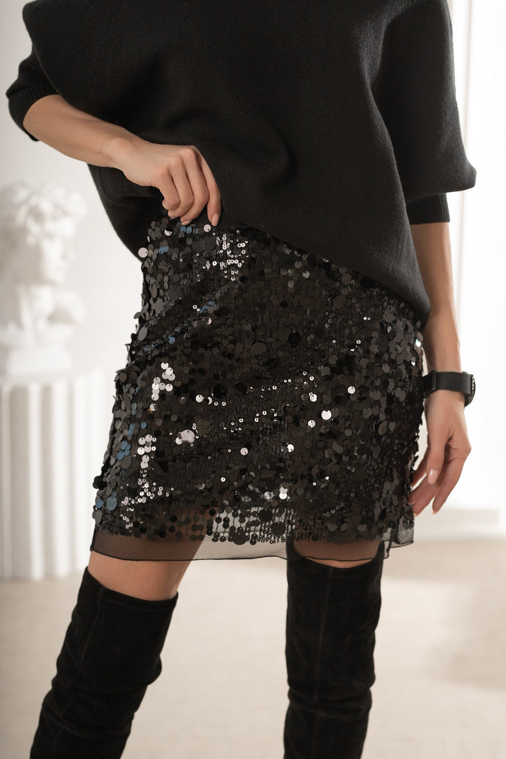 Spódnica z cekinami Bastet by Agnieszka Włodarczyk, idealna na wieczorne wyjścia i wyjątkowe okazje | Spironik.pl