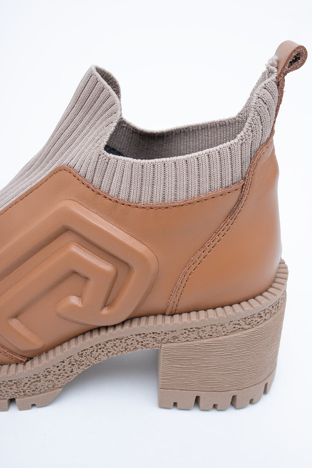 501b9dafd2cda37c25748e9a7bbfeb00