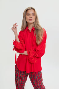 Women's raglan sleeve shirt with lace. Color: Red