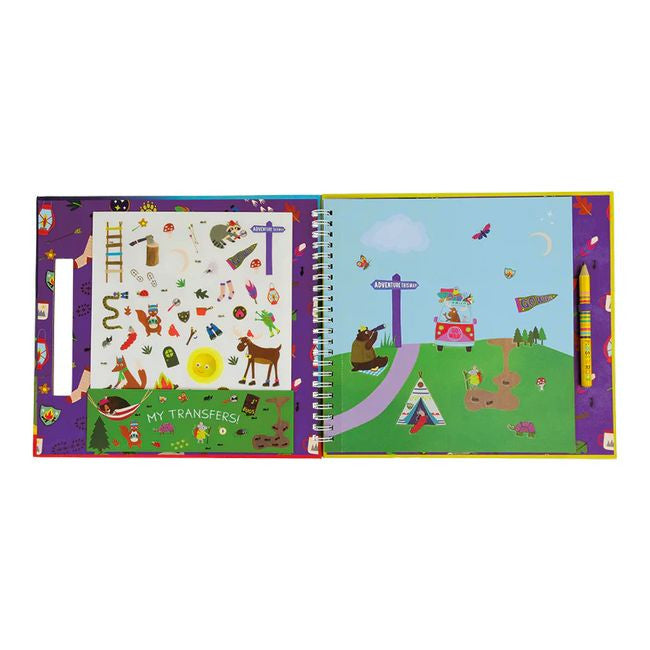 Detal książki oprawionej w spiralę z kieszenią na kalki i ołówkiem do rysowania | Floss & Rock | Spironik.pl