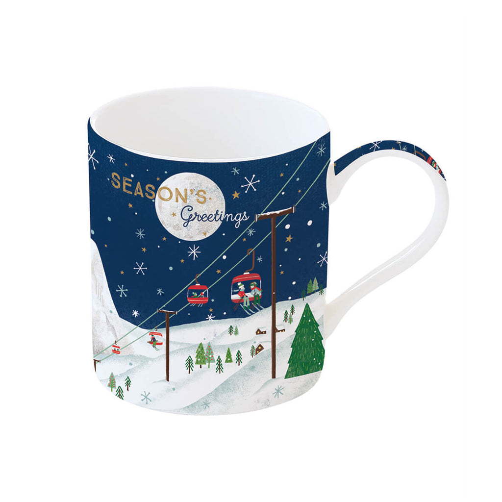 Kubek w użyciu, trzymany w dłoni, idealny do gorących napojów w zimowe dni | EasyLife | Spironik.pl