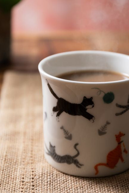 Kubek porcelanowy Mikasa z ryflowaną powierzchnią, widok z przodu, pojemność 250 ml | KitchenKraft | Spironik.pl