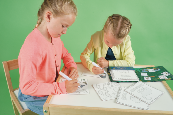 Zestaw 10 kart do kolorowania wodą z rysunkami dżungli, rozwijający kreatywność dzieci | Floss & Rock | Spironik.pl