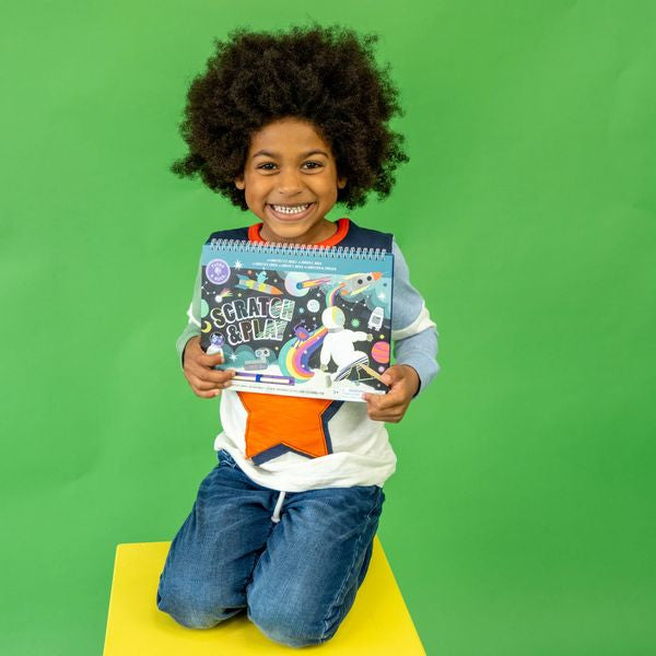 Wyjmowany arkusz z kształtami rakiety i kosmitów, idealny do kreatywnej zabawy | Floss & Rock | Spironik.pl