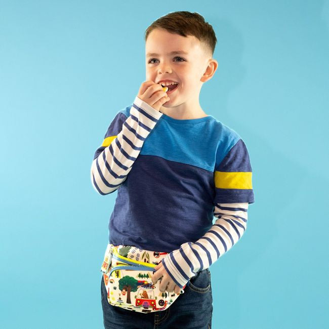 Wnętrze saszetki z plakietką na dane dziecka, idealne na codzienne przygody | Floss & Rock | Spironik.pl