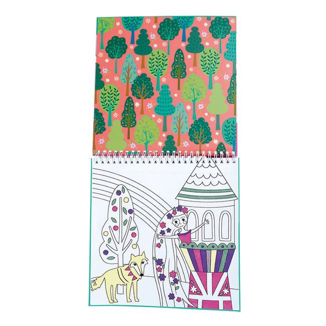 Detal materiału książeczki z widocznym nadrukiem wykonanym tuszami roślinnymi, podkreślający ekologiczną jakość | Floss & Rock | Spironik.pl