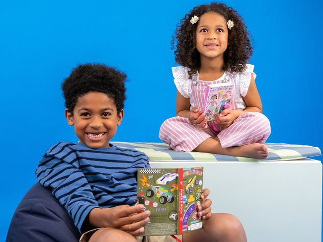 Widok z boku na Pamiętnik, ukazujący jego smukłą formę i wymiary 15 x 10 x 1,5 cm | Floss & Rock | Spironik.pl