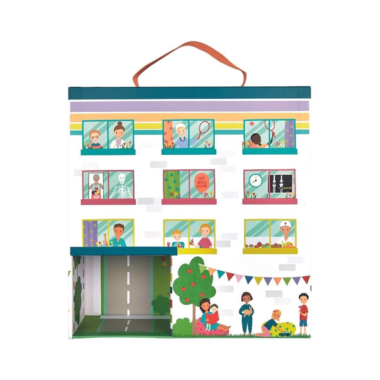 Zestaw w skali, pokazujący rozmiar planszy i figurek w porównaniu do dłoni dziecka | Floss & Rock | Spironik.pl