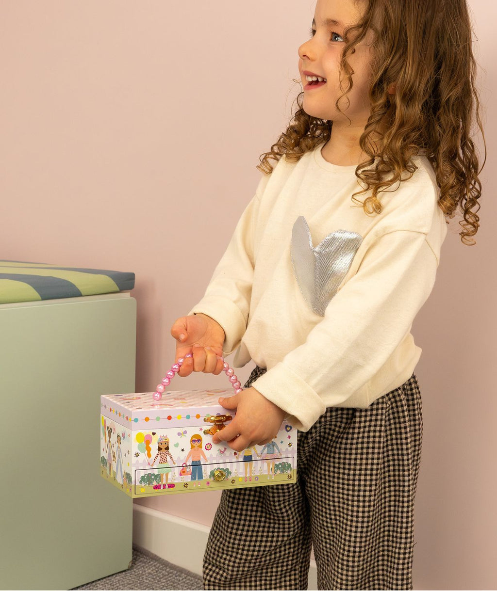 4774305ee153901763aa1a49c2aa0f7f