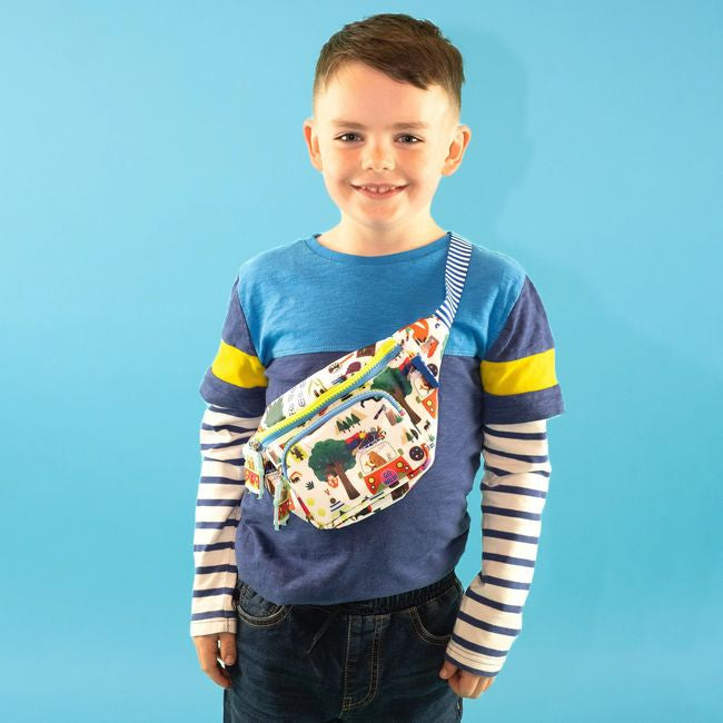 Widok z góry na pojemną komorę główną saszetki Przygoda z przednią kieszenią | Floss & Rock | Spironik.pl