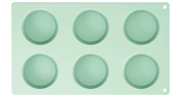 Miętowa forma silikonowa z kolekcji Katie Alice, elastyczna i odporna na wysokie temperatury | KitchenKraft | Spironik.pl