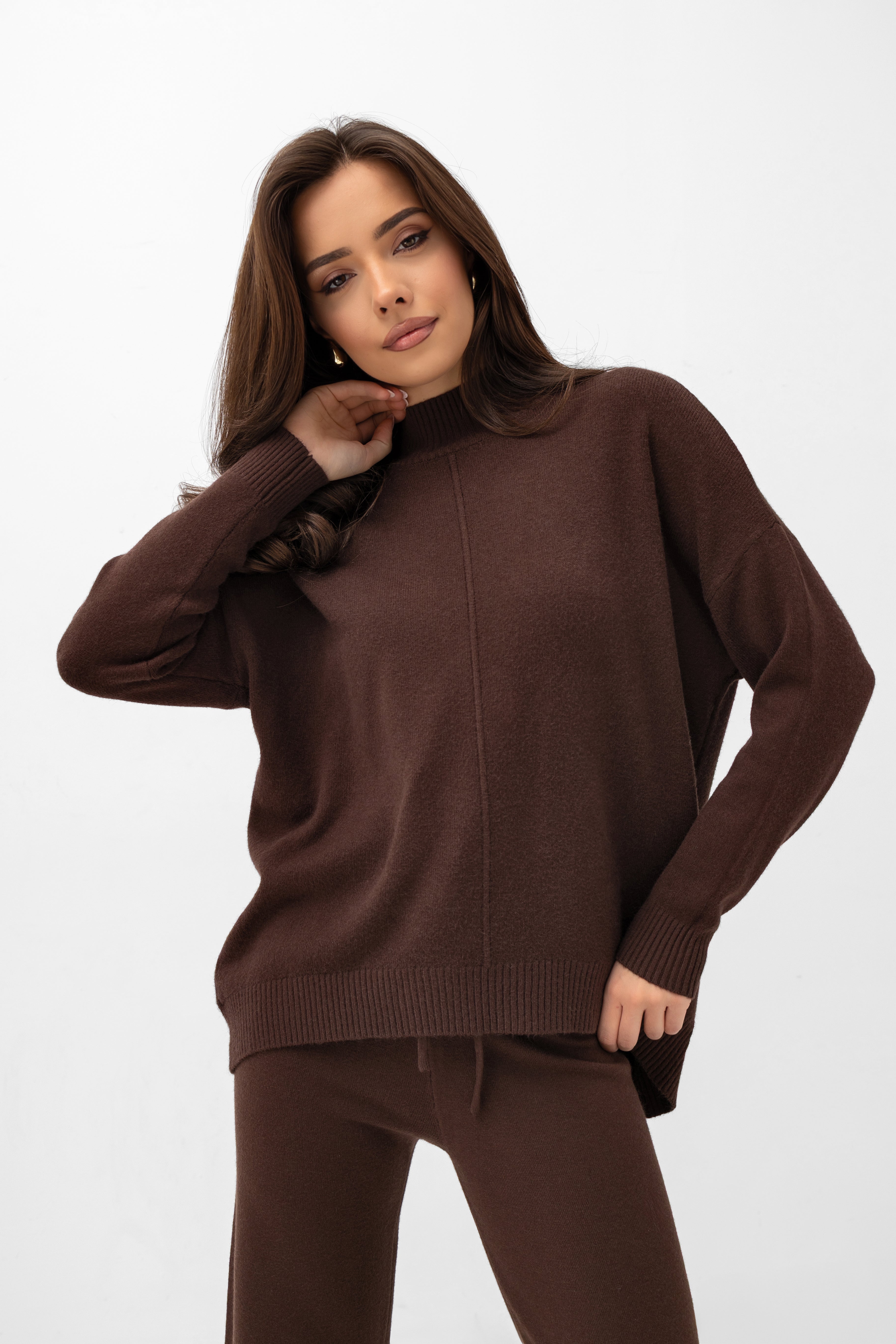 Brązowy komplet sweterkowy Bastet by Agnieszka Włodarczyk, elegancki i wygodny, idealny na każdą okazję | Spironik.pl