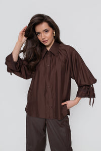 Women's raglan sleeve shirt with lace. Burgundy color