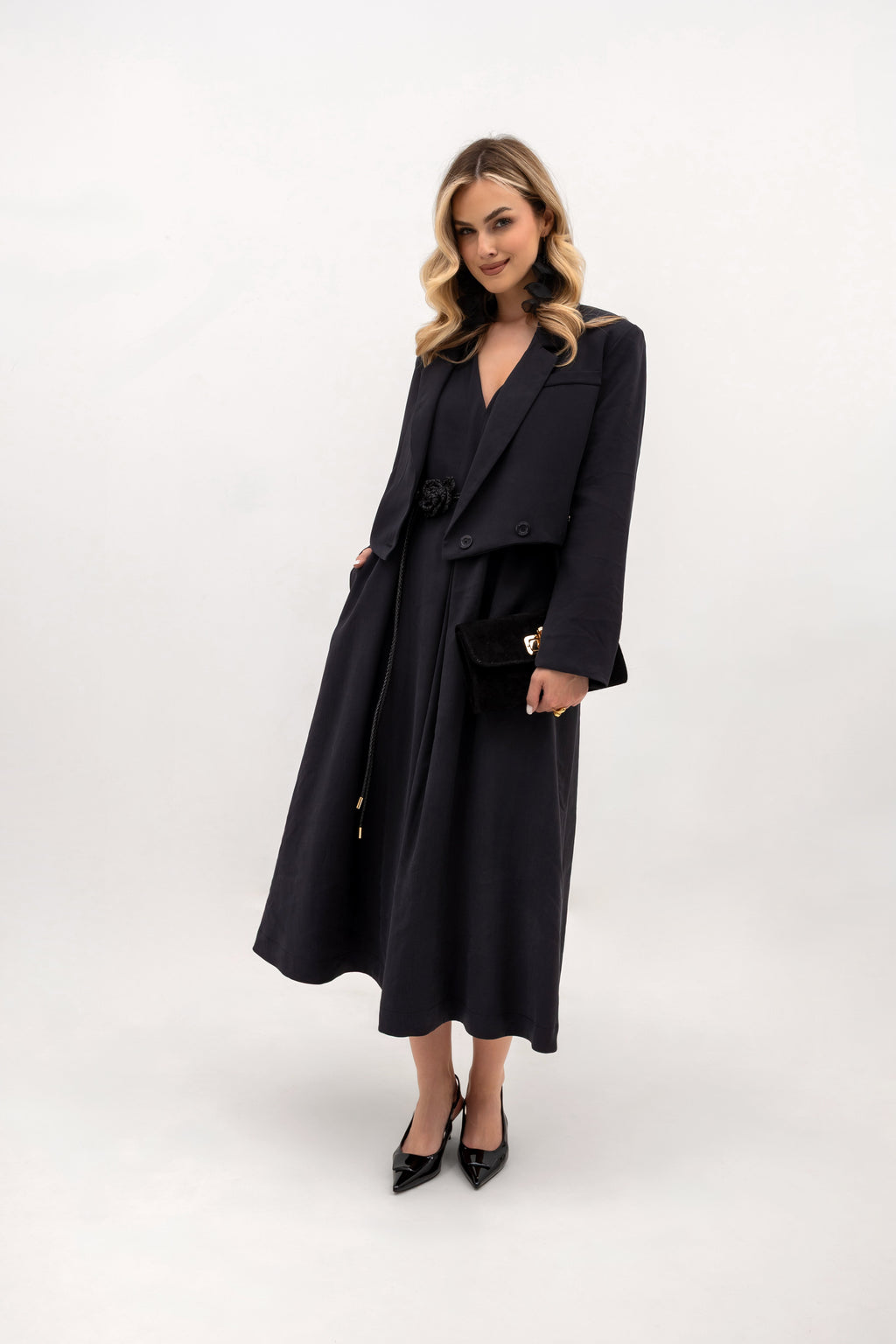 Elegancki żakiet dwurzędowy w kolorze grafitowym, doskonały na sezon przejściowy | Bastet | Spironik.pl