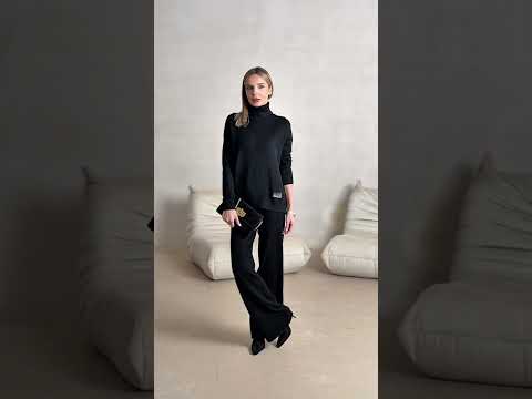 Kompletní svetr s rolákem - Bastet by Agnieszka Włodarczyk. Barva Námořnická